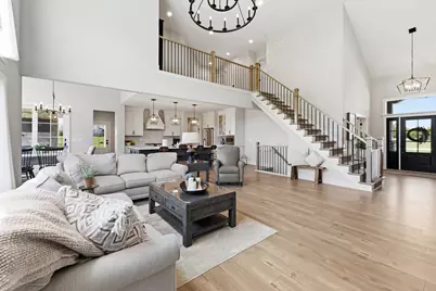 10009 W Farmdale Estates Ct, Mequon, WI 53097 - Photo 9