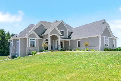 10009 W Farmdale Estates Ct, Mequon, WI 53097 - Photo 1
