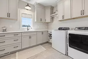 10009 W Farmdale Estates Ct, Mequon, WI 53097 - Photo 25