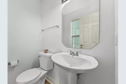 1422  Niagara St #204, Waukesha, WI 53186 - Photo 25