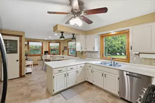 W1479 Meadow View Ct, Sheboygan, WI 53070 - Photo 15