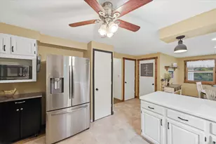 W1479 Meadow View Ct, Sheboygan, WI 53070 - Photo 13