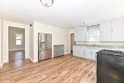 3270 S 92nd St, Milwaukee, WI 53227 - Photo 5