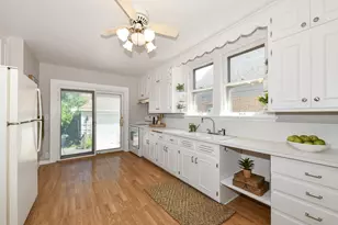 8108 Aberdeen Ct, Wauwatosa, WI 53213 - Photo 15