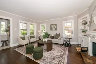 8108 Aberdeen Ct, Wauwatosa, WI 53213 - Photo 7