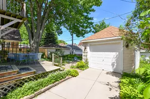 8108 Aberdeen Ct, Wauwatosa, WI 53213 - Photo 37