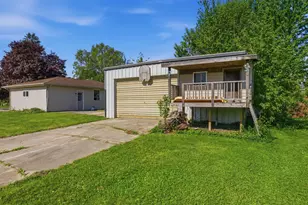 547 E Church St, Mishicot, WI 54228 - Photo 25