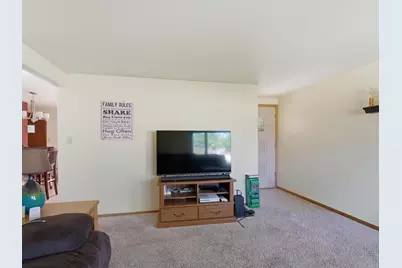 547 E Church St, Mishicot, WI 54228 - Photo 9