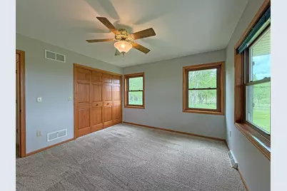 4870  Jamestown Pl, Barton, WI 53090 - Photo 15