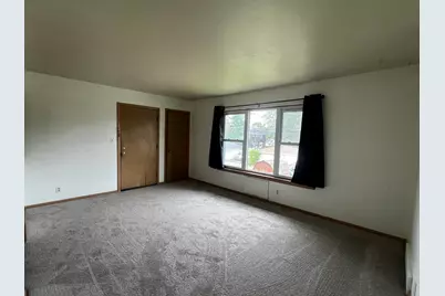 8708 W Villard Ave, Milwaukee, WI 53225 - Photo 7