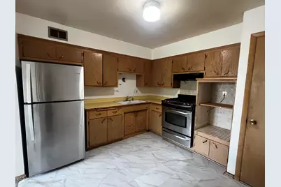 8708 W Villard Ave, Milwaukee, WI 53225 - Photo 5