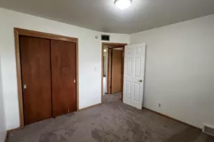 8708 W Villard Ave, Milwaukee, WI 53225 - Photo 11