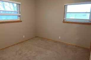 8708 W Villard Ave, Milwaukee, WI 53225 - Photo 23
