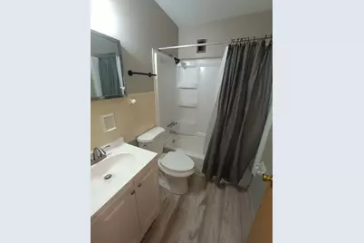 8708 W Villard Ave, Milwaukee, WI 53225 - Photo 25