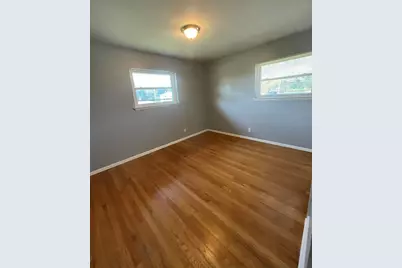 8708 W Villard Ave, Milwaukee, WI 53225 - Photo 17