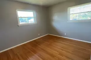 8708 W Villard Ave, Milwaukee, WI 53225 - Photo 17