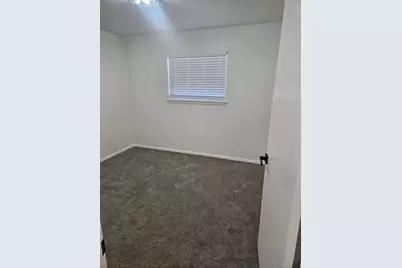 8708 W Villard Ave, Milwaukee, WI 53225 - Photo 21