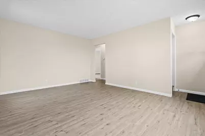 4944 N 91st St, Milwaukee, WI 53225 - Photo 5