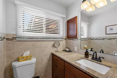 5633  Bentwood Ln, Greendale, WI 53129 - Photo 13