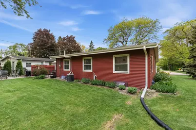 5633  Bentwood Ln, Greendale, WI 53129 - Photo 29