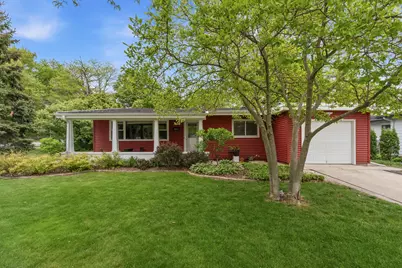 5633  Bentwood Ln, Greendale, WI 53129 - Photo 3