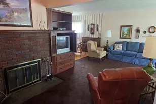 1122 Racine St, Delavan, WI 53115 - Photo 11