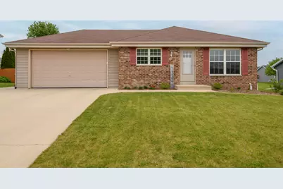 1510  Redtail Dr, Hartford, WI 53027 - Photo 1