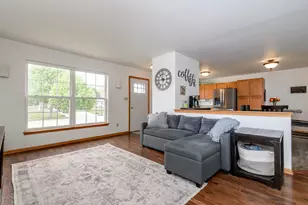 1510 Redtail Dr, Hartford, WI 53027 - Photo 3