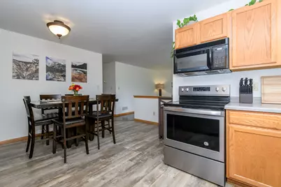 1510  Redtail Dr, Hartford, WI 53027 - Photo 11