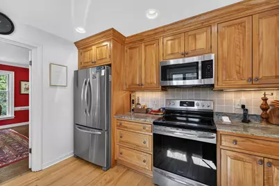 7716 N Links Way, Fox Point, WI 53217 - Photo 15