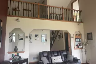 8791 S Clover Circle, Oak Creek, WI 53154 - Photo 11
