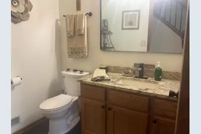 8791 S Clover Cir, Oak Creek, WI 53154 - Photo 21