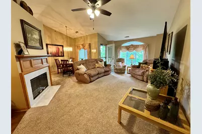 18125 W Wisconsin Ave #201, Brookfield, WI 53045 - Photo 5