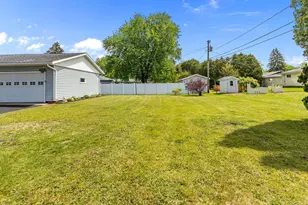 274 Greeley St, Berlin, WI 54923 - Photo 37