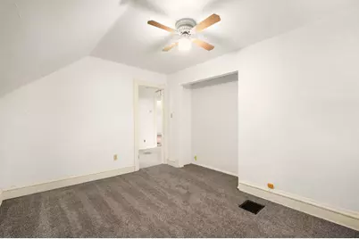 9313 W Hayes Ave, West Allis, WI 53227 - Photo 15