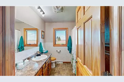 203 W Linden St, Abbotsford, WI 54405 - Photo 13