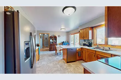 203 W Linden St, Abbotsford, WI 54405 - Photo 3