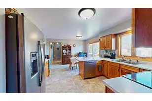 203 W Linden St, Abbotsford, WI 54405 - Photo 3