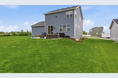 809 S Musket Ridge Dr, Sun Prairie, WI 53590 - Photo 33