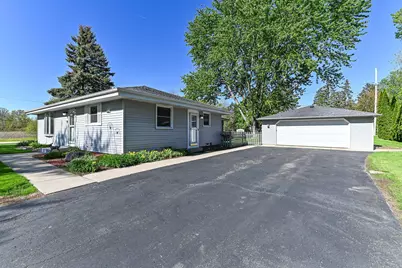 9061 S 83rd St, Franklin, WI 53132 - Photo 3
