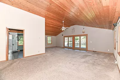 9061 S 83rd St, Franklin, WI 53132 - Photo 15