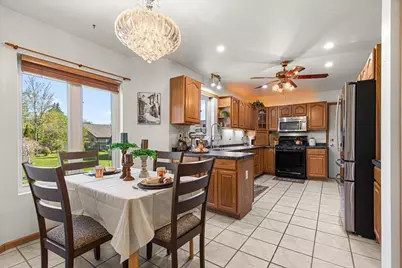 2350 E Sandy Acre Rd, West Bend, WI 53090 - Photo 9