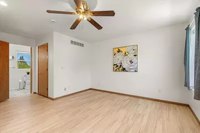 2350 E Sandy Acre Rd, West Bend, WI 53090 - Photo 23