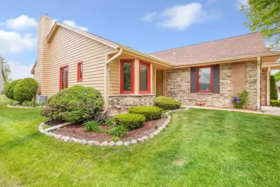 5320 S Cambridge Ln, Greenfield, WI 53221 - Photo 25