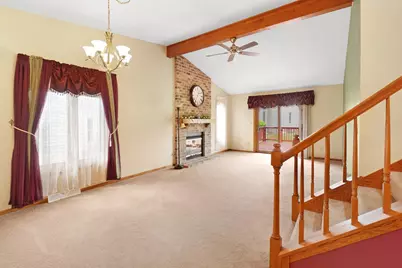 5320 S Cambridge Ln, Greenfield, WI 53221 - Photo 5