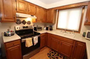 2104 Camelot Blvd, Sheboygan, WI 53081 - Photo 7