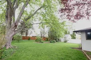 2104 Camelot Blvd, Sheboygan, WI 53081 - Photo 25
