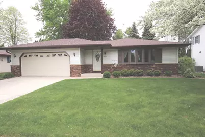 2104  Camelot Blvd, Sheboygan, WI 53081 - Photo 1