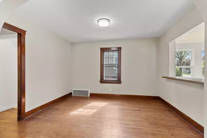 547 S Oak Park Ct, Milwaukee, WI 53214 - Photo 19