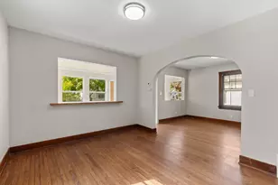 547 S Oak Park Ct, Milwaukee, WI 53214 - Photo 5